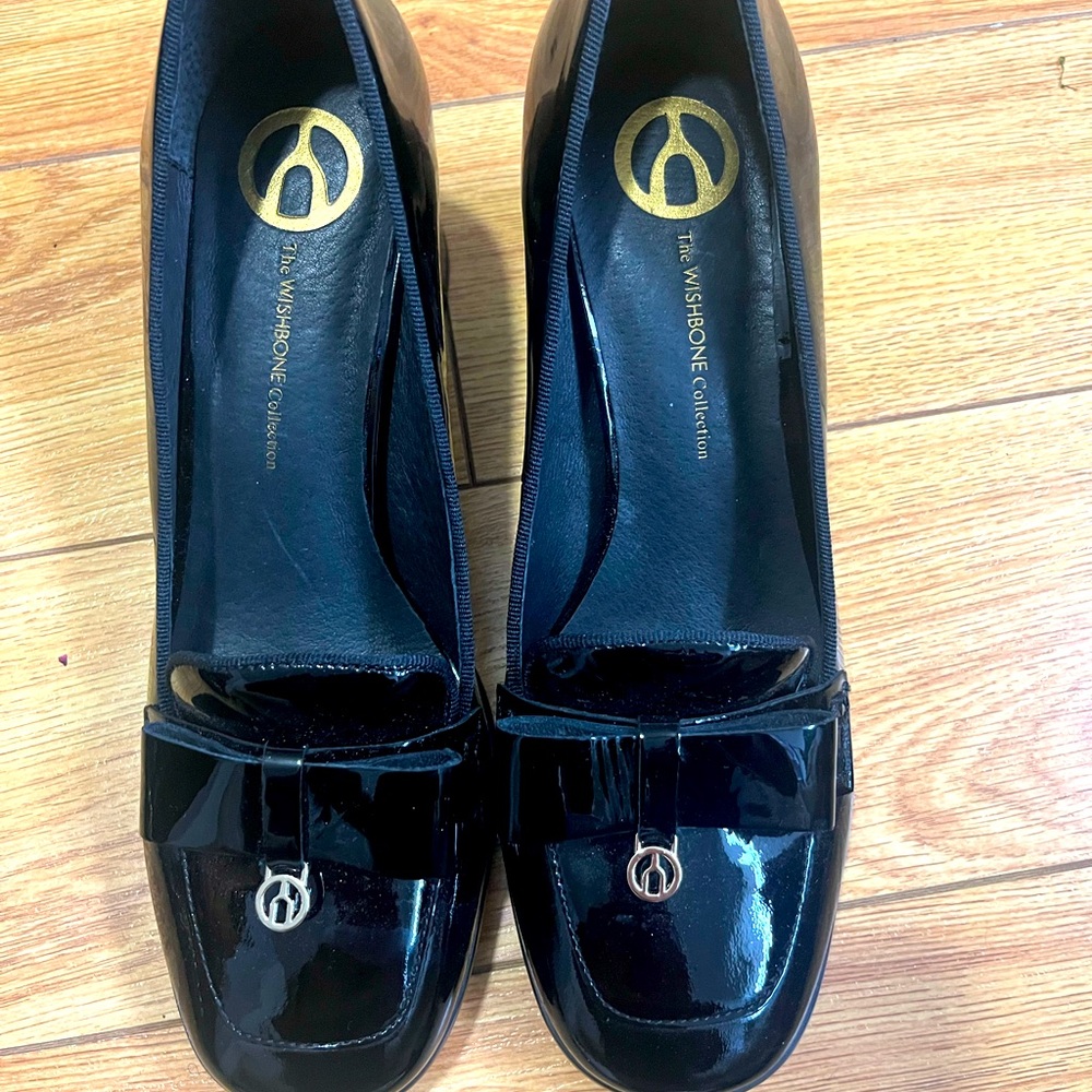 The Wishbone Collection Karen Black Abbrasivato Leather Block Heel Bow Loafer